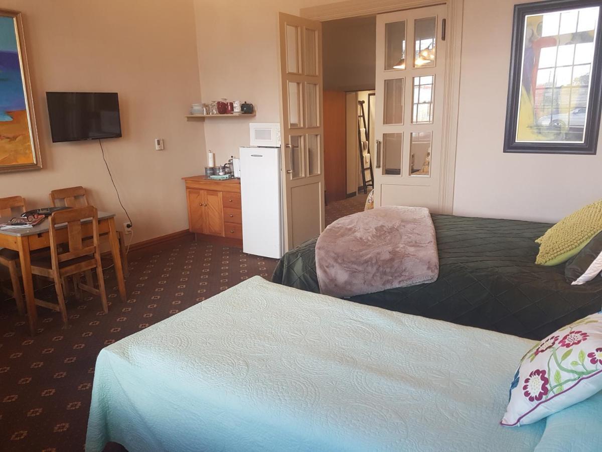 La Riviera Guesthouse Riverton 外观 照片